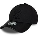 bone-curvo-preto-ajustavel-para-mulheres-com-logo-preto-9forty-m-crown-a-frame-fabric-mix-da-new-york-yankees-mlb-da-new-era