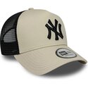 bone-trucker-bege-e-preto-com-logo-preto-a-frame-league-essential-da-new-york-yankees-mlb-da-new-era