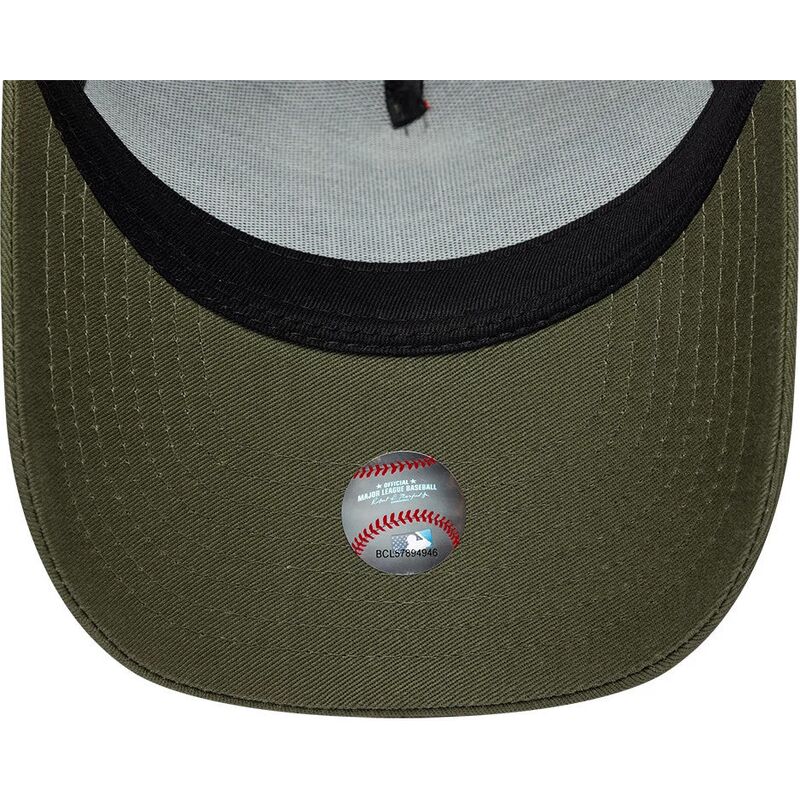 bone-trucker-verde-e-preto-com-logo-preto-a-frame-league-essential-da-new-york-yankees-mlb-da-new-era