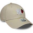 bone-curvo-bege-ajustavel-para-mulheres-9forty-fruit-icon-strawberry-da-new-york-yankees-mlb-da-new-era
