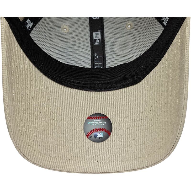 bone-curvo-bege-ajustavel-para-mulheres-9forty-fruit-icon-strawberry-da-new-york-yankees-mlb-da-new-era