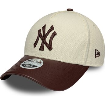 Boné curvo bege e castanho ajustável para mulheres 9FORTY M-Crown Fabric Mix da New York Yankees MLB da New Era