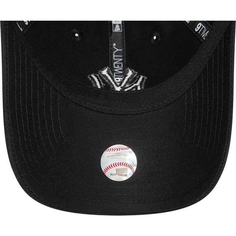 bone-curvo-preto-ajustavel-com-logo-preto-9twenty-league-essential-da-new-york-yankees-mlb-da-new-era bone-curvo-preto-ajustavel-com-logo-preto-9twenty-league-essential-da-new-york-yankees-mlb-da-new-era