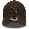 bone-curvo-castanho-snapback-com-logo-castanho-9forty-winter-da-new-york-yankees-mlb-da-new-era