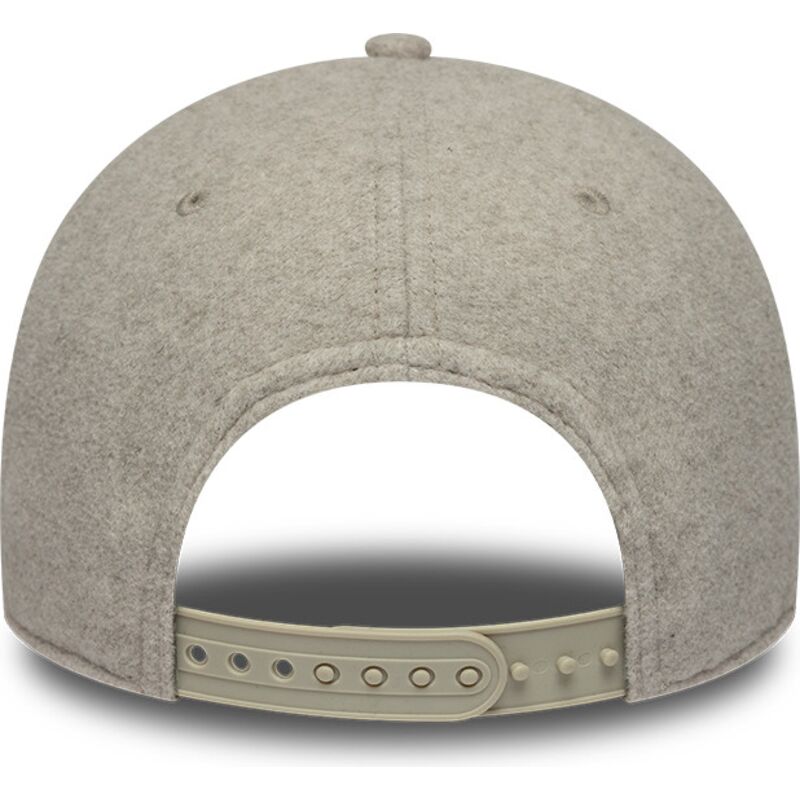 bone-curvo-bege-snapback-com-logo-bege-9forty-winter-da-los-angeles-dodgers-mlb-da-new-era