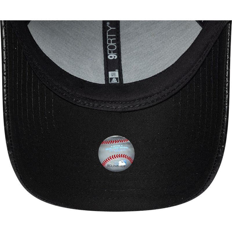 bone-curvo-preto-snapback-com-logo-preto-9forty-pu-weave-da-new-york-yankees-mlb-da-new-era