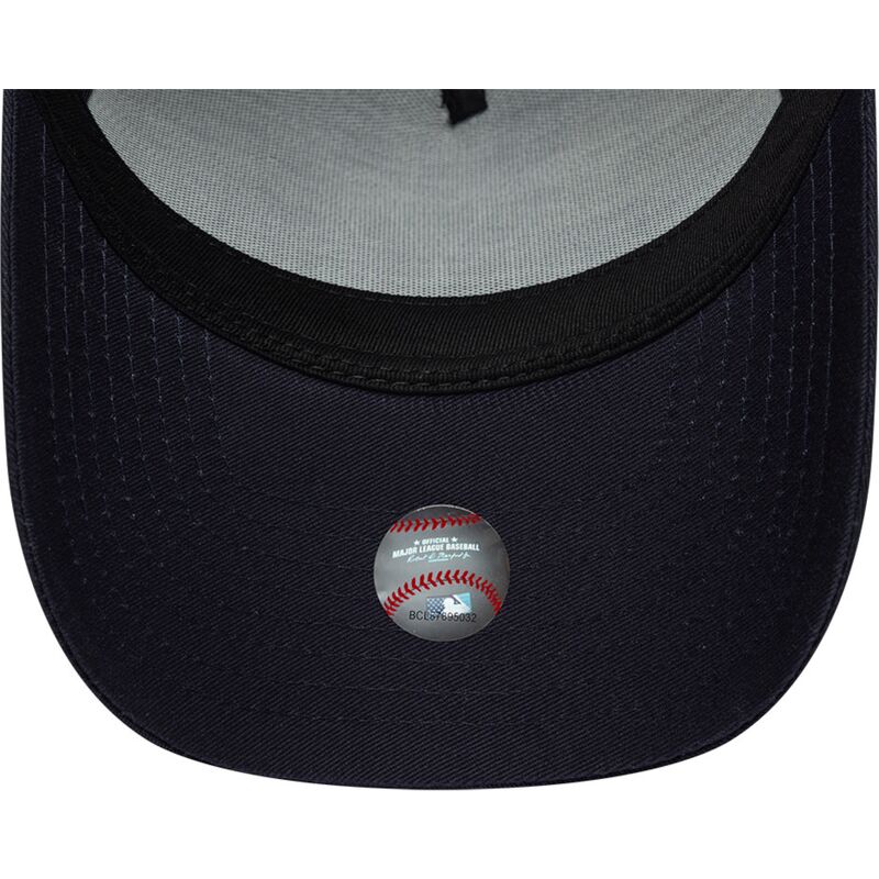 bone-curvo-azul-marinho-snapback-com-logo-vermelho-e-frame-team-outline-da-new-york-yankees-mlb-da-new-era