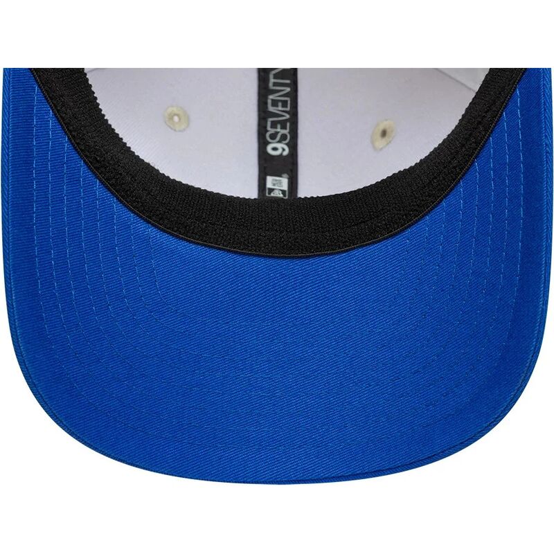bone-curvo-bege-e-azul-snapback-9seventy-stretch-snap-contrast-visor-da-alpine-f1-team-formula-1-da-new-era