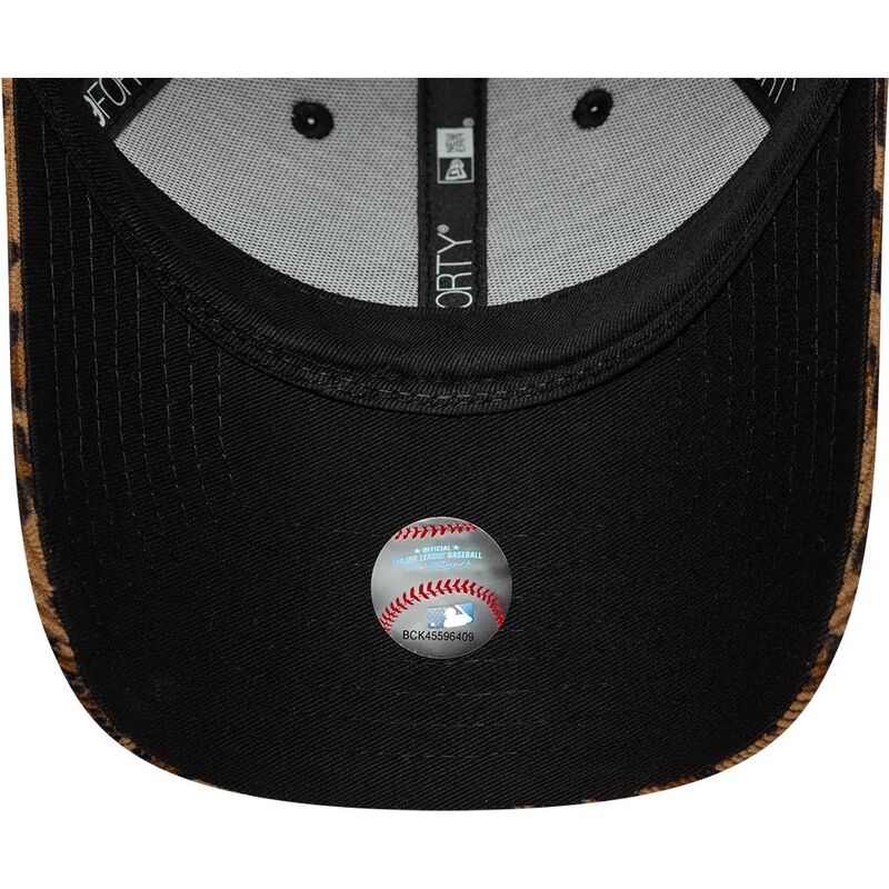 bone-curvo-leopardo-ajustavel-para-mulheres-com-logo-preto-9forty-leaopard-cord-da-new-york-yankees-mlb-da-new-era