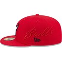 bone-plano-vermelho-justo-59fifty-side-script-da-chicago-bulls-nba-da-new-era