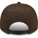 bone-curvo-castanho-snapback-9fifty-a-frame-precurved-visor-pin-da-atlanta-braves-mlb-da-new-era
