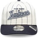 bone-curvo-azul-marinho-e-branco-snapback-19twenty-pinstripe-da-new-york-yankees-mlb-da-new-era